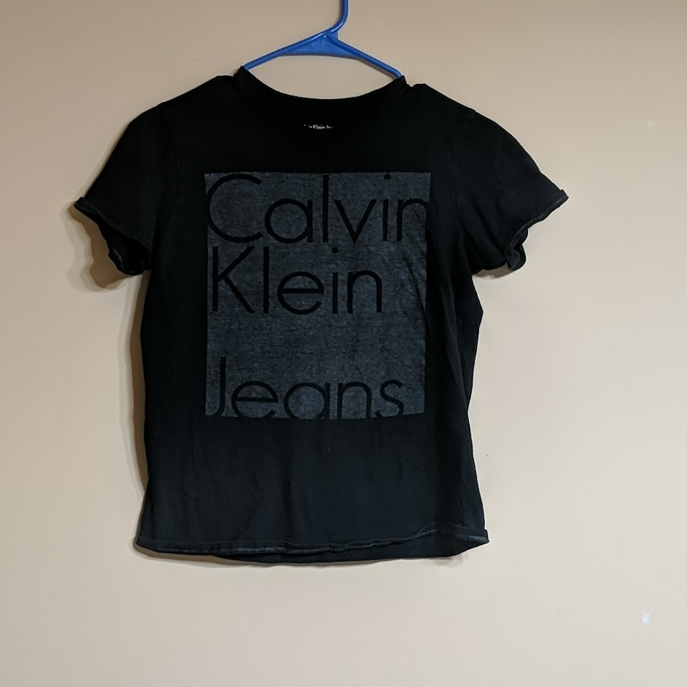 🌷Calvin Klein Jeans black T-shirt M (10-12)boy